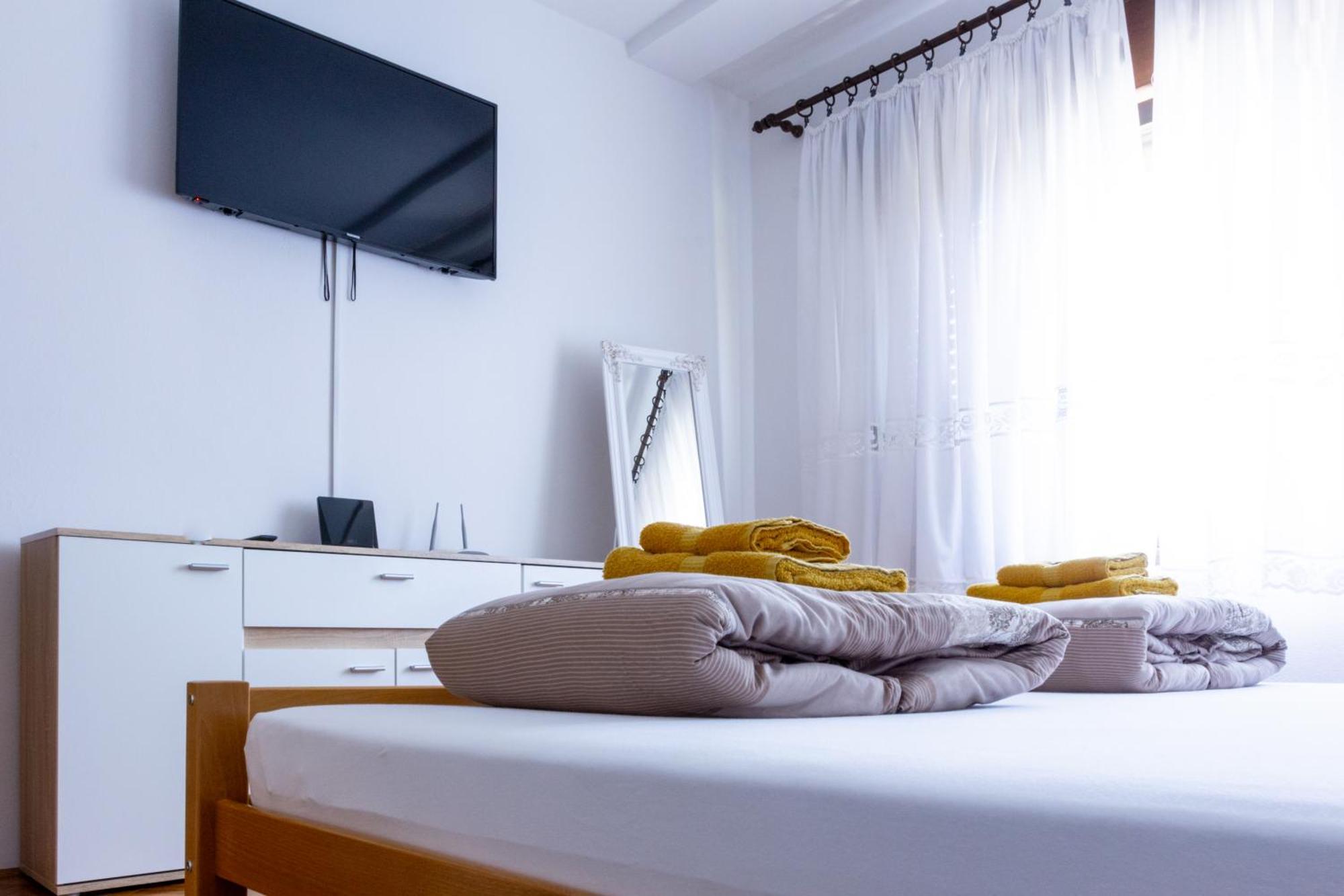 Sea View Retreat With 170Mbps Wifi And Sunny Balcony Apartamento Kastav Exterior foto