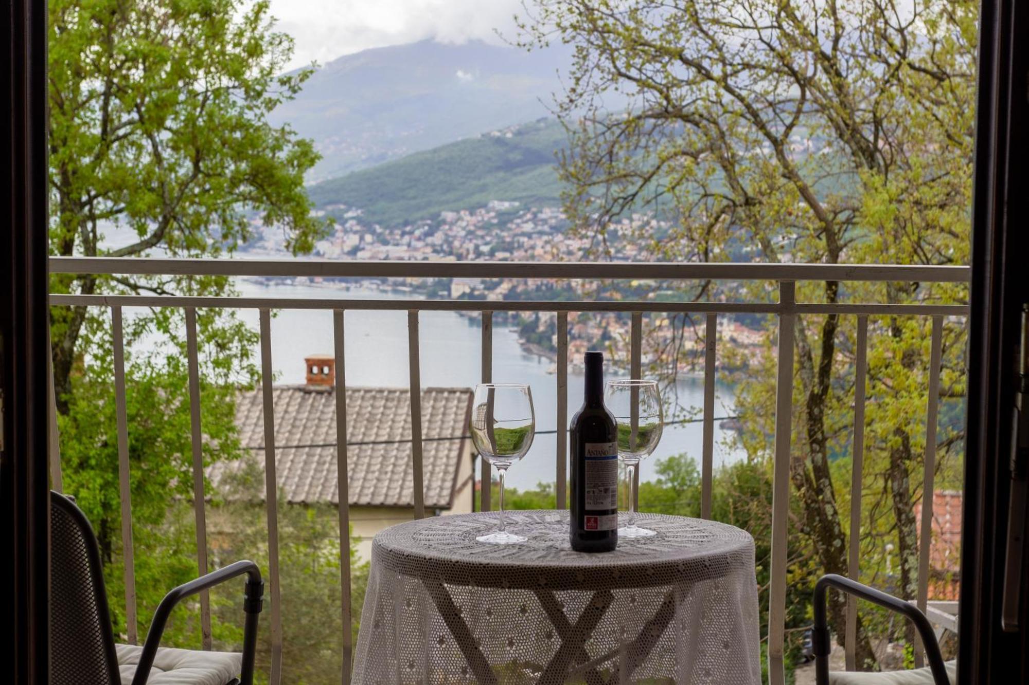 Sea View Retreat With 170Mbps Wifi And Sunny Balcony Apartamento Kastav Exterior foto